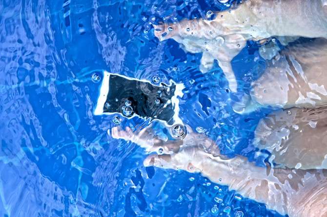 Teile, die beschädigt werden, wenn das Telefon in Wasser fällt